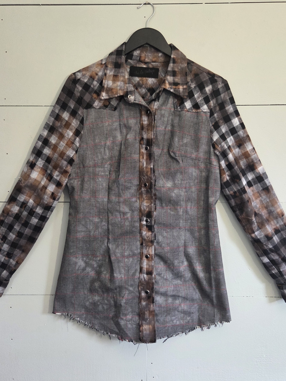 Women's The Nu Vintage Mixed-Pattern ButtonDown Shirt in Brown and Black Size XL